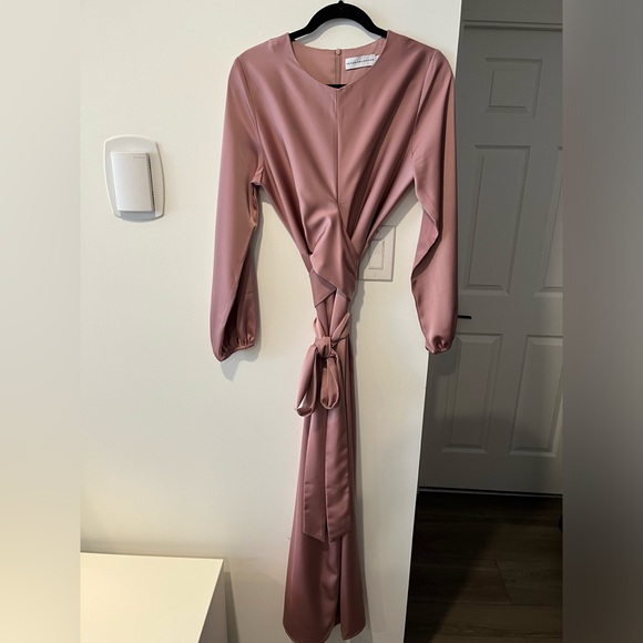 Veiled Collection Alessandra Tie Waist Satin Maxi Dress - Dusty Rose - Picture 5 of 10